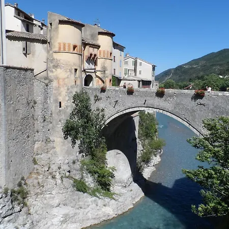 Charming Villa In Castellane *