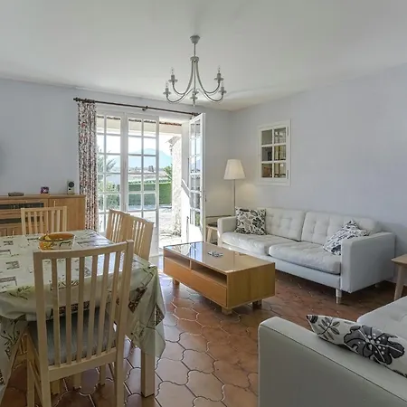Charming Villa In Castellane