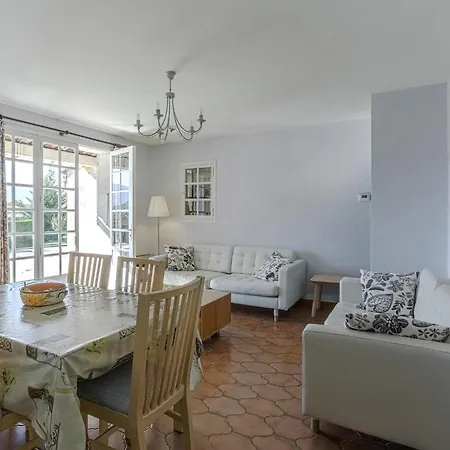 Vila In Near And Forest Castellane